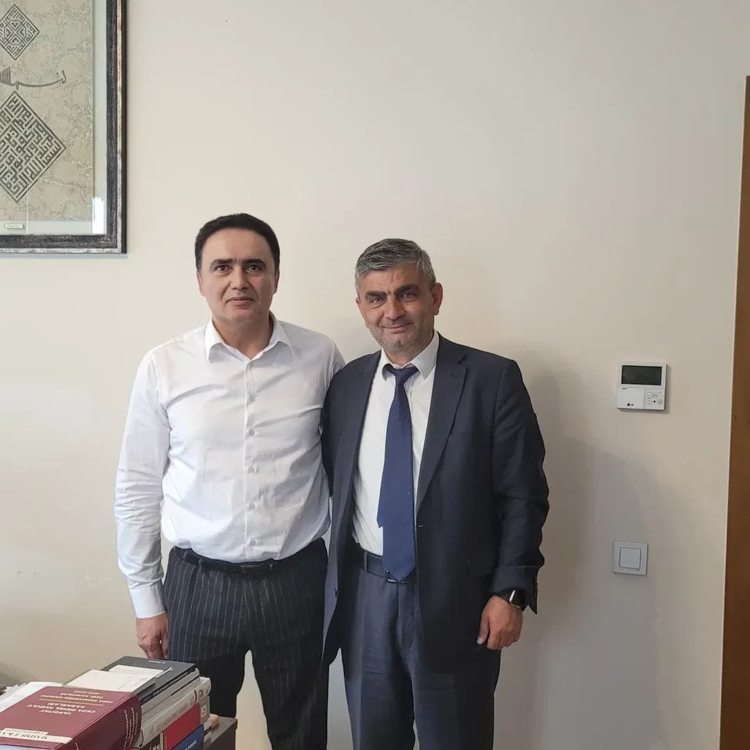 Cumhurbaşkanlığı Hukuk müşavirlerinden Sayın Avukat İskender Minar Bey’i makamında ziyaret