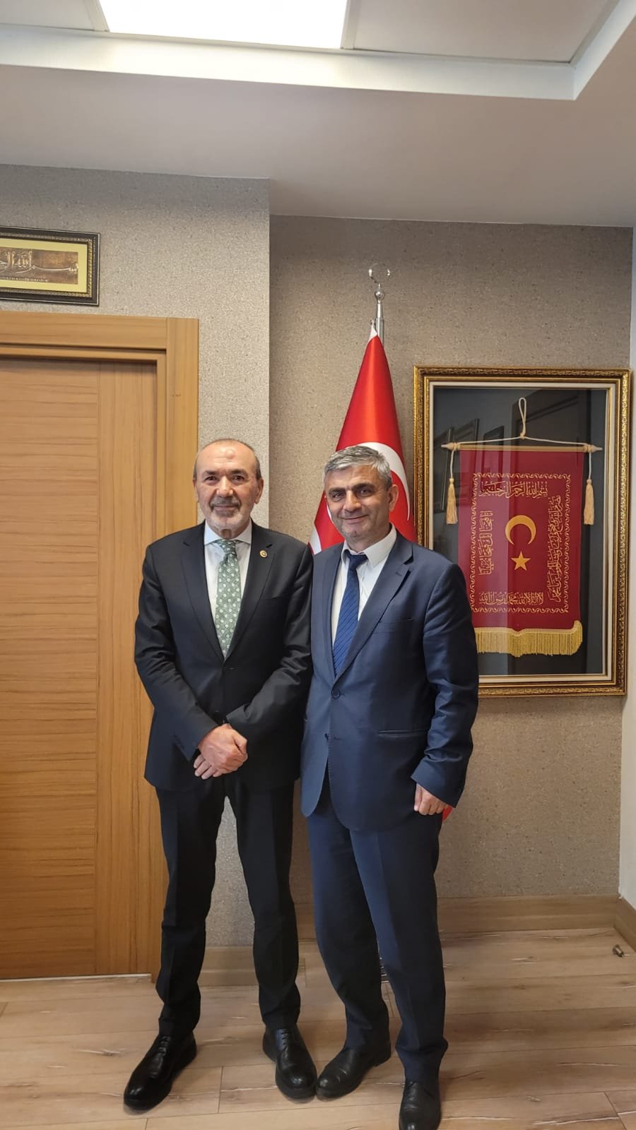 MHP Genel Başkan Yardımcısı sayın Yaşar Yıldırım Bey’i makamında ziyaret
