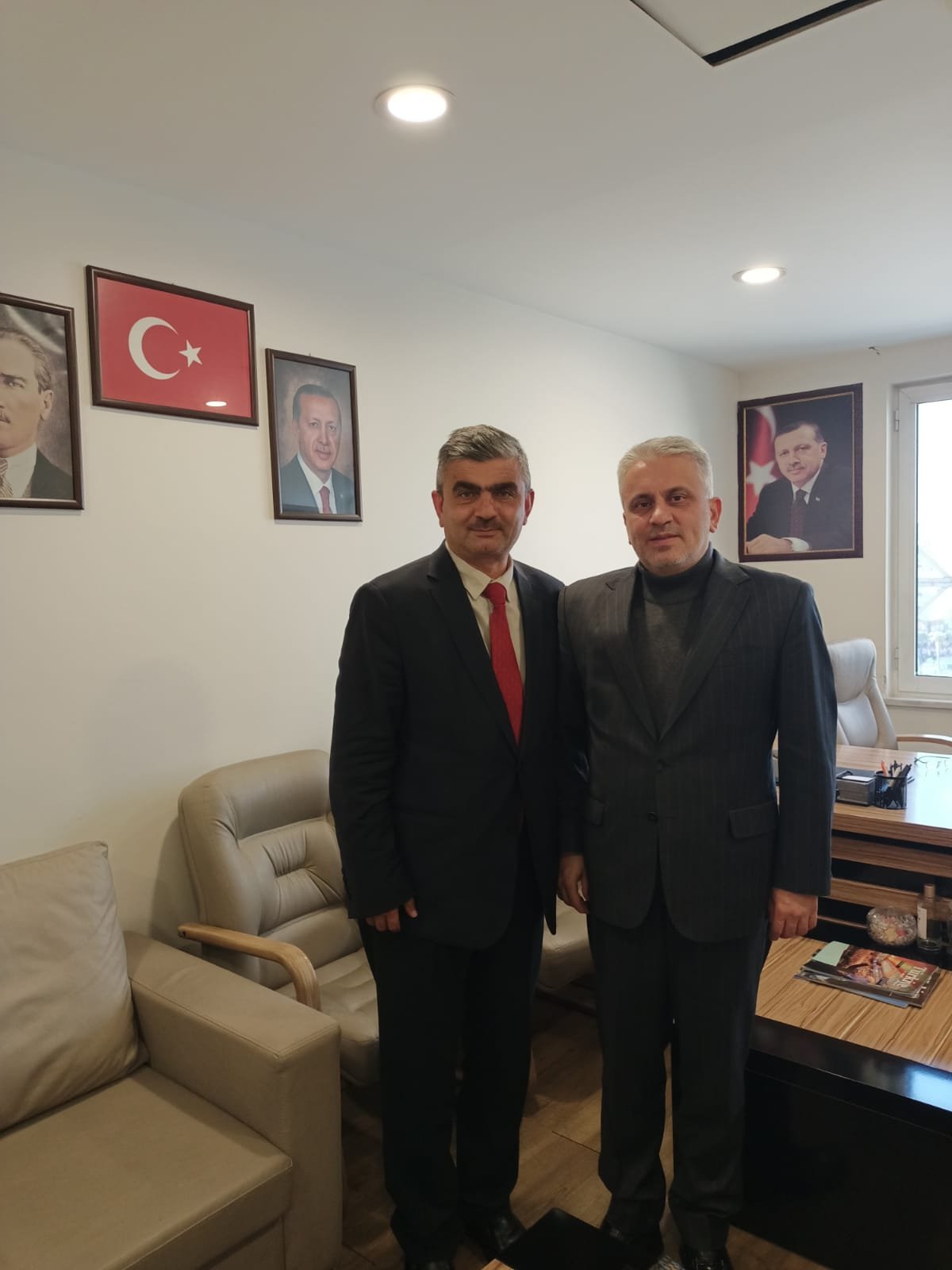 Ak Parti Bursa milletvekili sayın Ayhan Salman Bey’i makamında ziyaret
