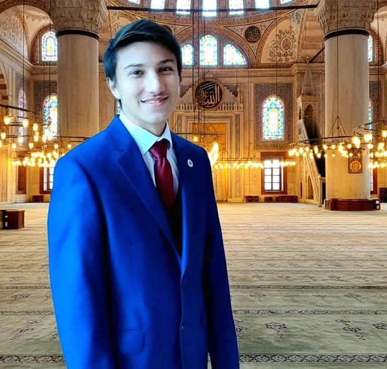 Güçlenerek Büyüyoruz